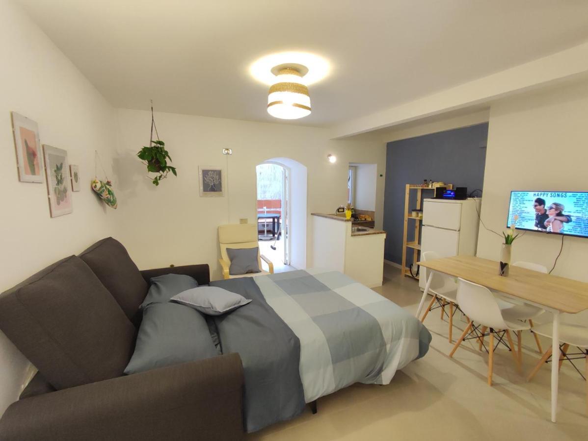 Loft Con Cortiletto - 100 Meters From The Beach Apartment Cefalù Exterior foto